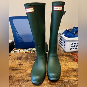 Hunter Original Tall Rain Boots: Hunter Green
